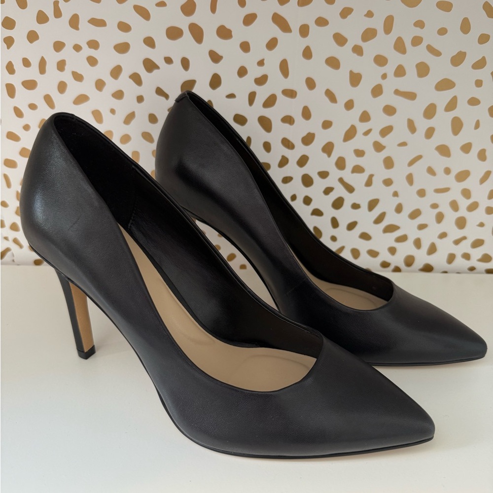 Black leather Pumps